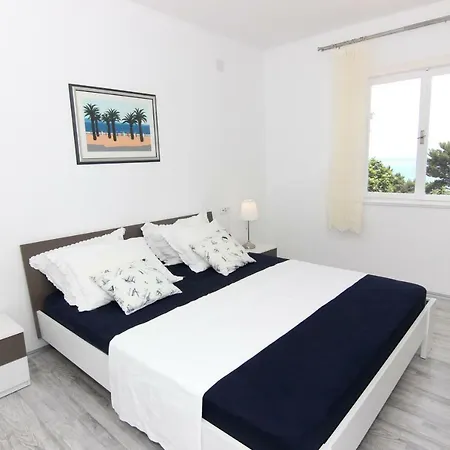 Buki Apartman 아파트